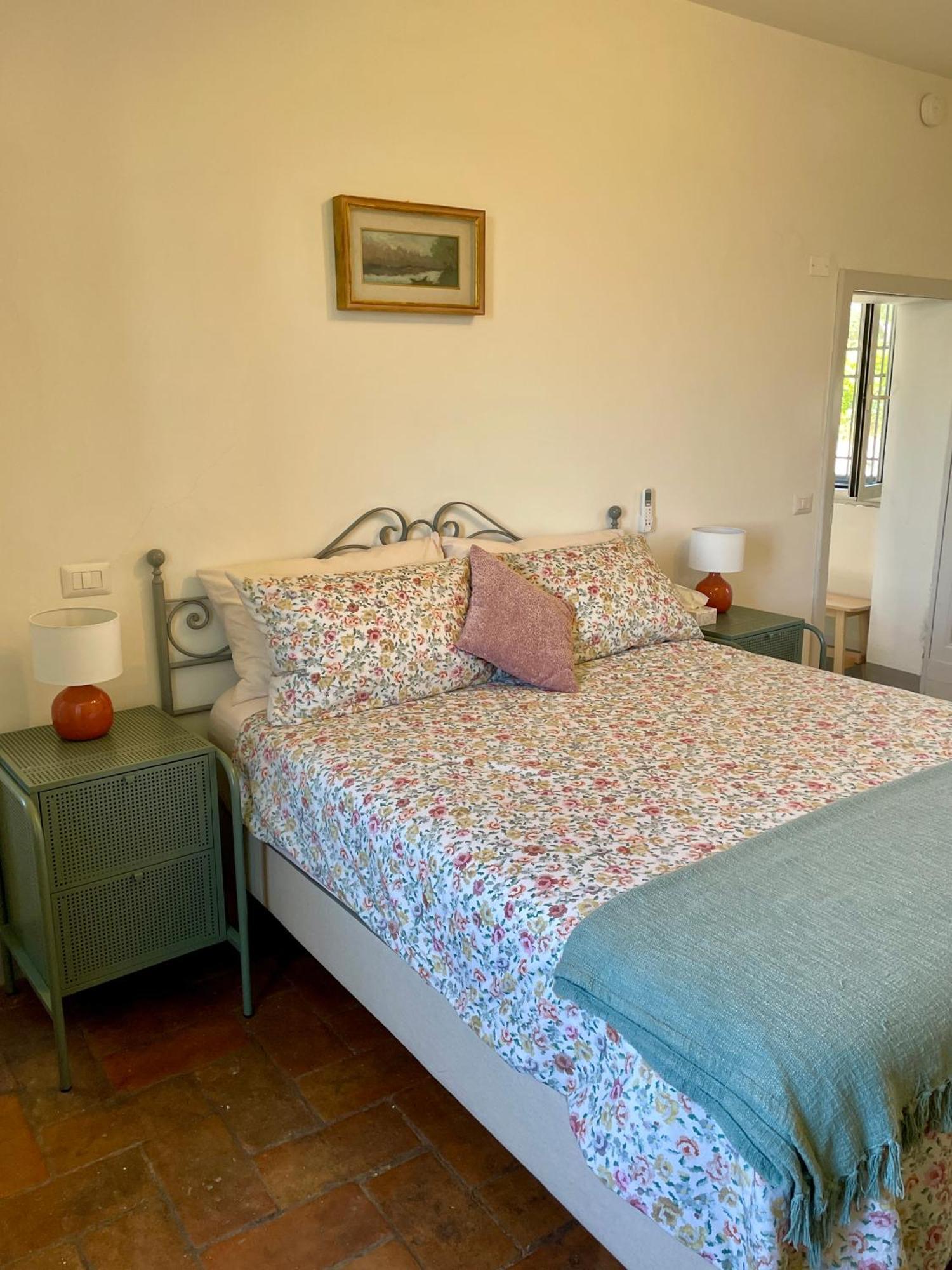 Private Stone Cottage With Starlink & Lake View Tuoro sul Trasimeno Exterior photo