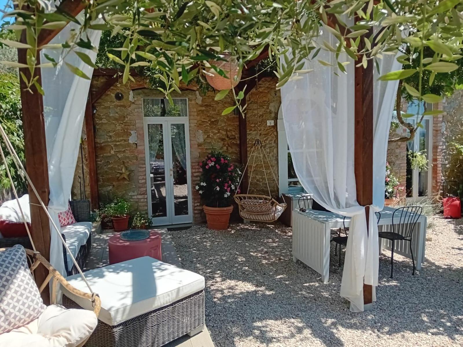 Private Stone Cottage With Starlink & Lake View Tuoro sul Trasimeno Exterior photo
