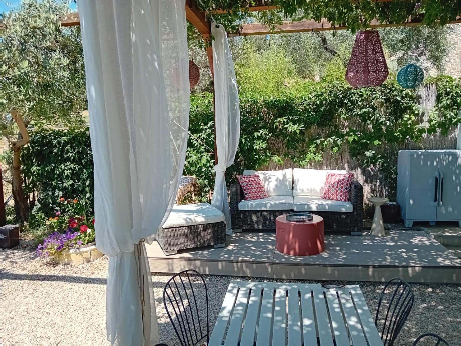 Private Stone Cottage With Starlink & Lake View Tuoro sul Trasimeno Exterior photo